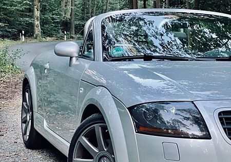 Audi TT Roadster 1.8T 110KW -
