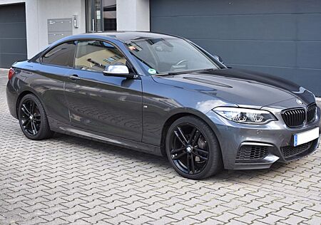 BMW 218i Coupé M Sport M Sport Shadow Adaptive LED