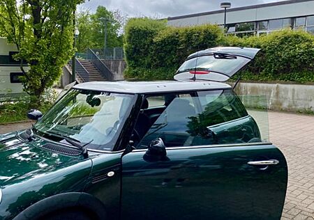 Mini Cooper mit Panoramadach und OZ Felgen, neuer TÜV