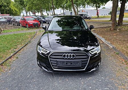Audi A3 Sportback sport Navigation /Tempomat /Klimaa.