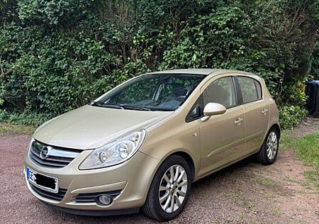 Opel Corsa D / Automatik !