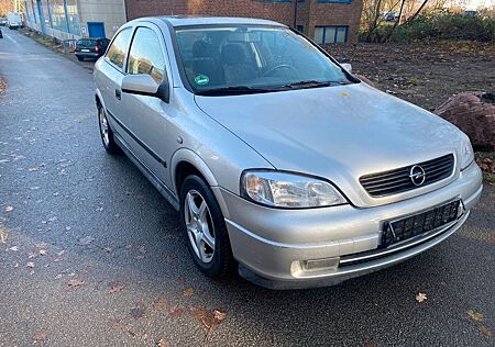 Opel Astra 1.6 16V Edition 2000 Classic