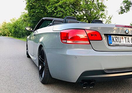 BMW 325i -