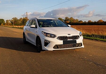 Kia Cee'd Sportswagon Ceed 1.6 | 2018 | Rückfahrkamera | TÜV 10/2027
