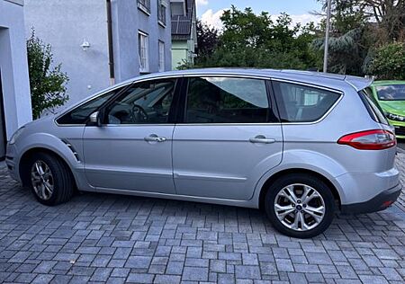 Ford S-Max 2,0 TDCi 120kW DPF Titanium Titanium