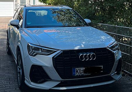 Audi Q3 40 TFSI quattro S tronic S line