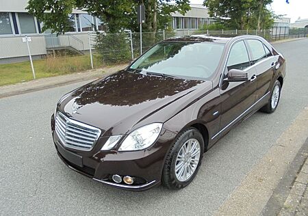 Mercedes-Benz E 250 Elegance 1.Hand Automatik , Leder