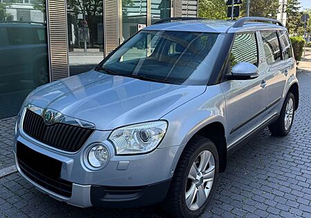 Skoda Yeti Elegance Plus Edition 4x4 2.0 TDI*AHK*PDC*