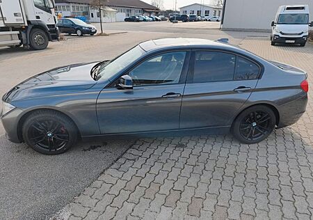 BMW 330d Sport / Sehr guter Zustand