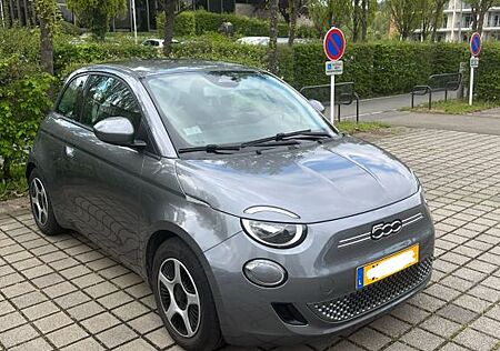 Fiat 500E ICON 100% electric