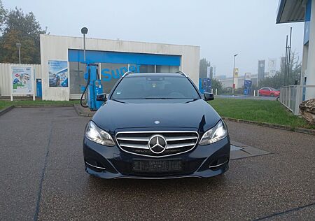 Mercedes-Benz E 220 E -Klasse T-Modell CDI