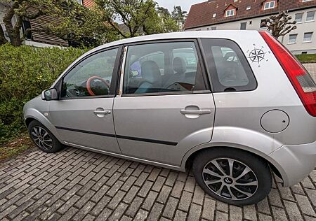 Ford Fiesta 1.3 51 kW -