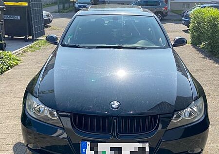 BMW 318i -