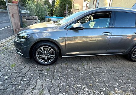 VW Golf Volkswagen 1.0 TSI BMT Comfortline Variant Comfortline