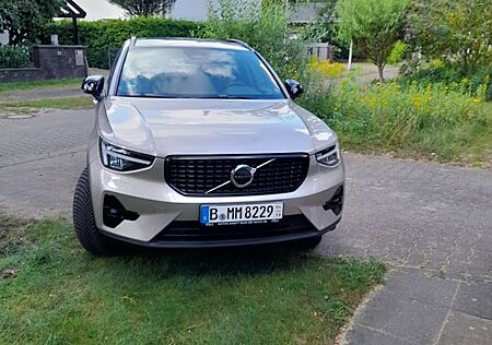 Volvo XC 40 XC40 B3 Plus Dark DCT Plus Dark