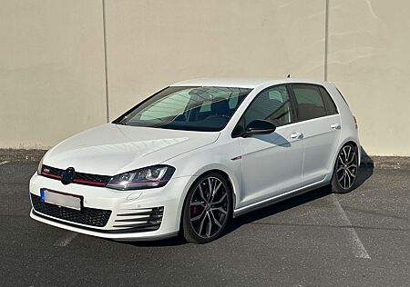 VW Golf Volkswagen GTI Performance DSG/ DCC/ RFK/ 19 Zoll