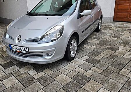 Renault Clio 3 Edition Dynamique 1.2 16V