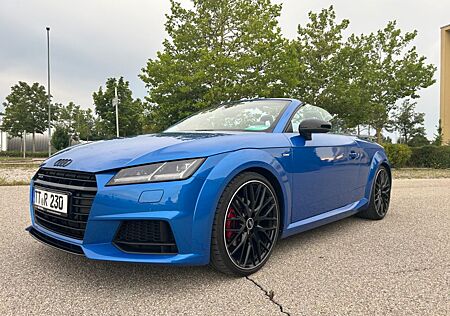 Audi TT Roadster 2.0 TFSI S tronic quattro -