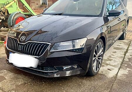 Skoda Superb 2.0 TDI SCR 140kW DSG 4x4 L&K Combi L&K