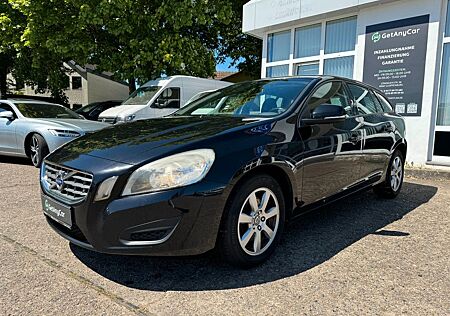 Volvo V60 Kombi Kinetic Automatik+Navi+PDC+Alu+Klima
