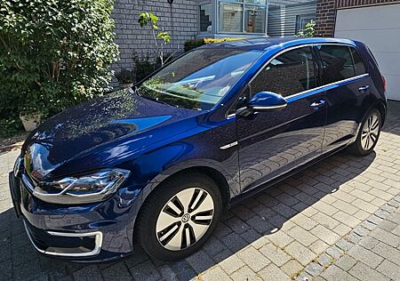 VW Golf Volkswagen e-