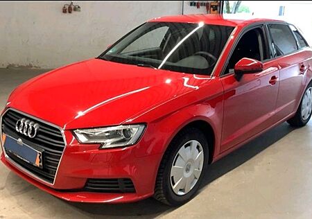 Audi A3 Sportback basis Garantie! Finanzierung!