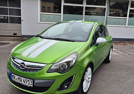 Opel Corsa D Color Stripes fast Vollausgestattet