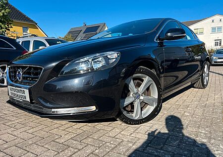 Volvo V40 Momentum/Automatik/R-Kamera/HU&AU NEU