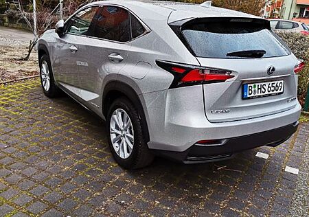 Lexus NX 300 300h E-FOUR Luxury Line Luxury Line