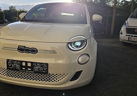 Fiat 500E 42 kWh Neuwagen