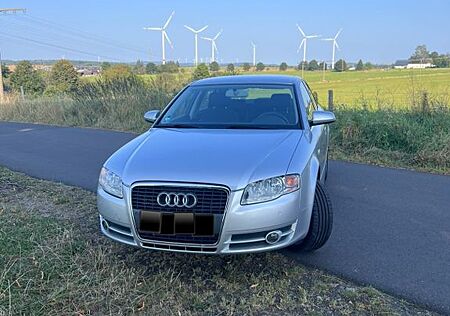 Audi A4 1.6 -