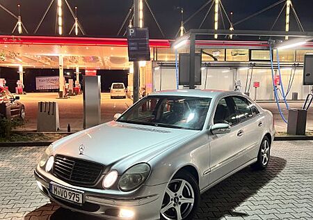 Mercedes-Benz E 240 ELEGANCE *8-FACH BEREIFT*PDC*SHZ*