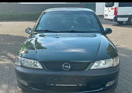 Opel Vectra 1.6 16V CD CD