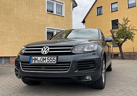 VW Touareg Volkswagen 3.0 V6 TDI BlueMotion