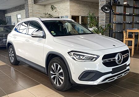 Mercedes-Benz GLA 220 d 4Matic Burmester LED DAB dig.Cockpit