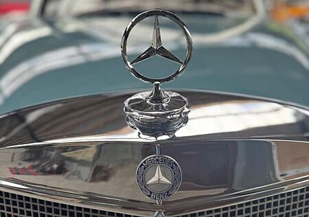Mercedes-Benz 300 SE Cabrio Frame off Neuwagenzustand