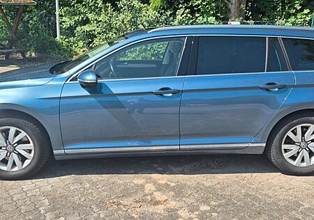 VW Passat Variant Volkswagen 2.0 TDI DSG BMT Highline Vari...