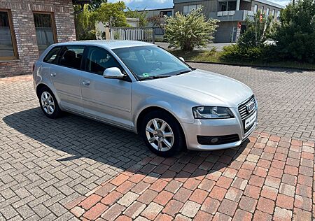 Audi A3 Sportback 1.8 TFSI Ambiente+Automatik+Scheckh