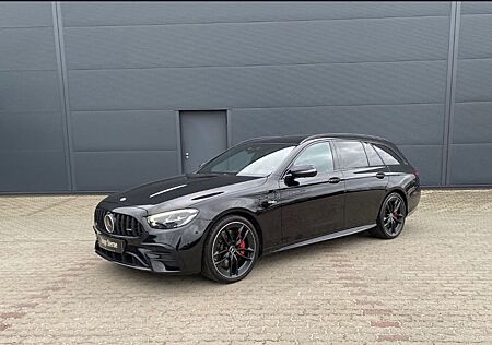 Mercedes-Benz E 53 AMG Mercedes-AMG E 53 4MATIC+ T Autom. ...