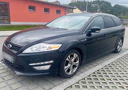 Ford Mondeo Turnier Titanium S - 8-fach-bereift