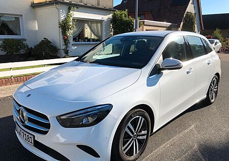Mercedes-Benz B 220 d DCT -