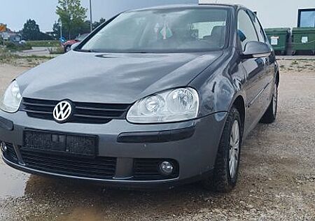 VW Golf Volkswagen 5 1.4 Benzin TÜV 04/2026