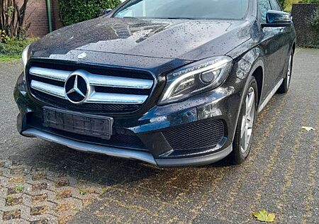 Mercedes-Benz GLA 220 gebraucht kaufen Mercedes-Benz GLA 220 CDI 4Matic/AMG-LINE/PANO/VOLL