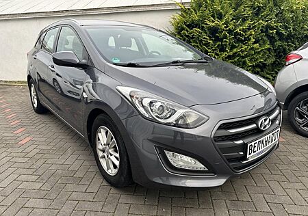 Hyundai i30 CW 1.6 GDi inkl. Winterräder Klima