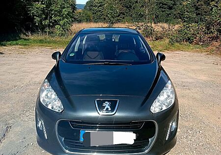 Peugeot 308 Allure Automatik, nur 72200 Km, Navi, Klima