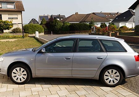 Audi A4 1.8 T Avant -