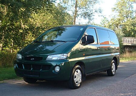 Hyundai H1  2.4  PKW / 7-Sitze