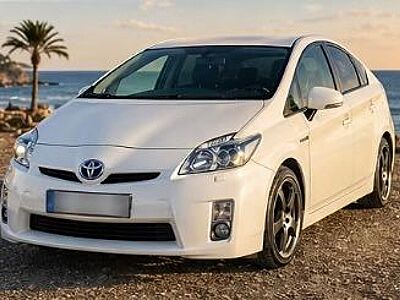 Toyota 1,8 Hybrid Perlemutt-weiß