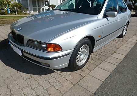 BMW 530 gebraucht kaufen BMW 530d A -