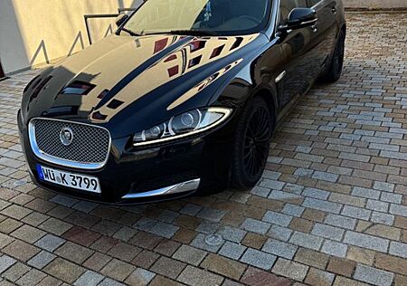 Jaguar XF 3.0 L V6 Diesel -